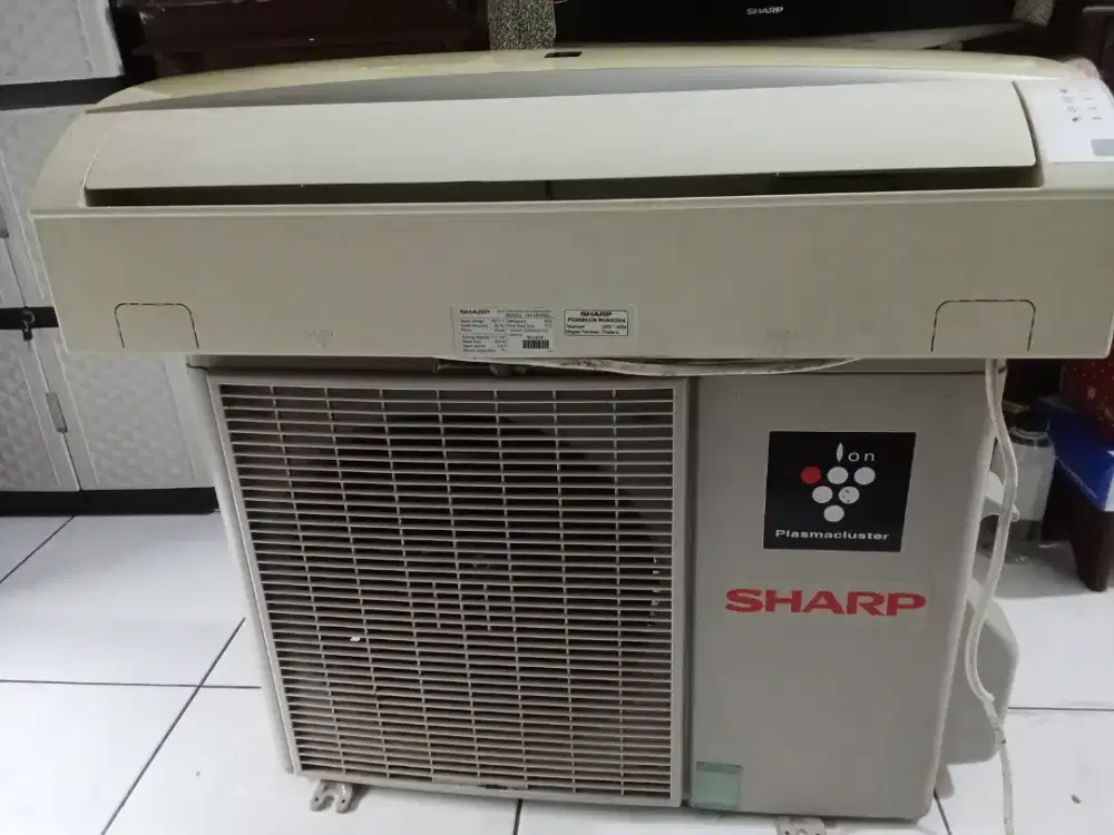 Dijual satu unit AC split 1/2 pk sharp
