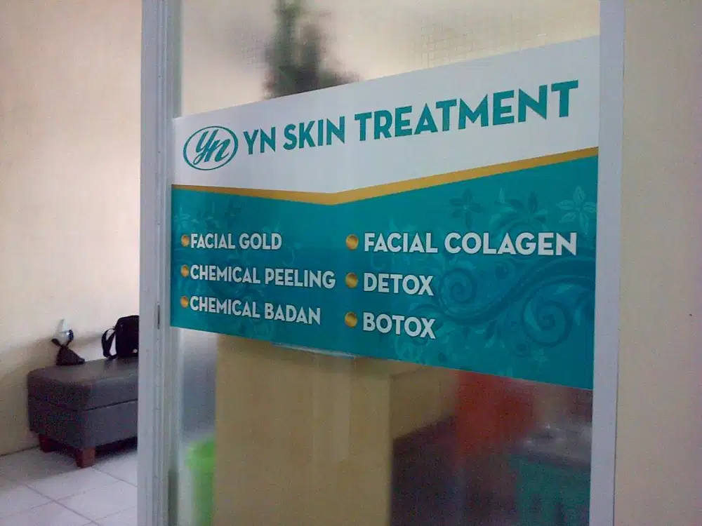 Stiker kaca branding printing klinik & sanblast buram sticker cutting