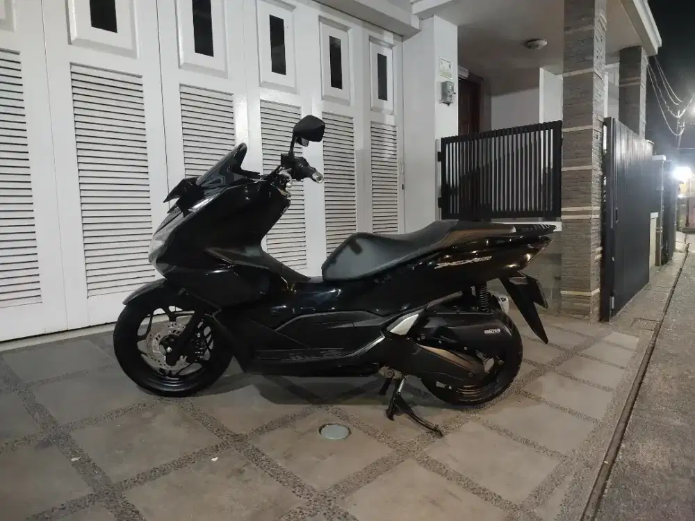 Honda PCX CBS tahun 2023