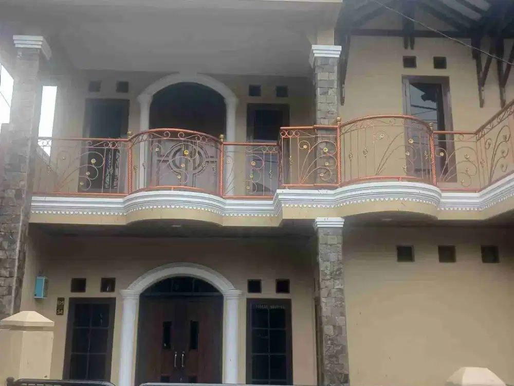 Disewakan Rumah 2 Lantai Posisi Hook Luas lega di Ciomas Bukit Asri