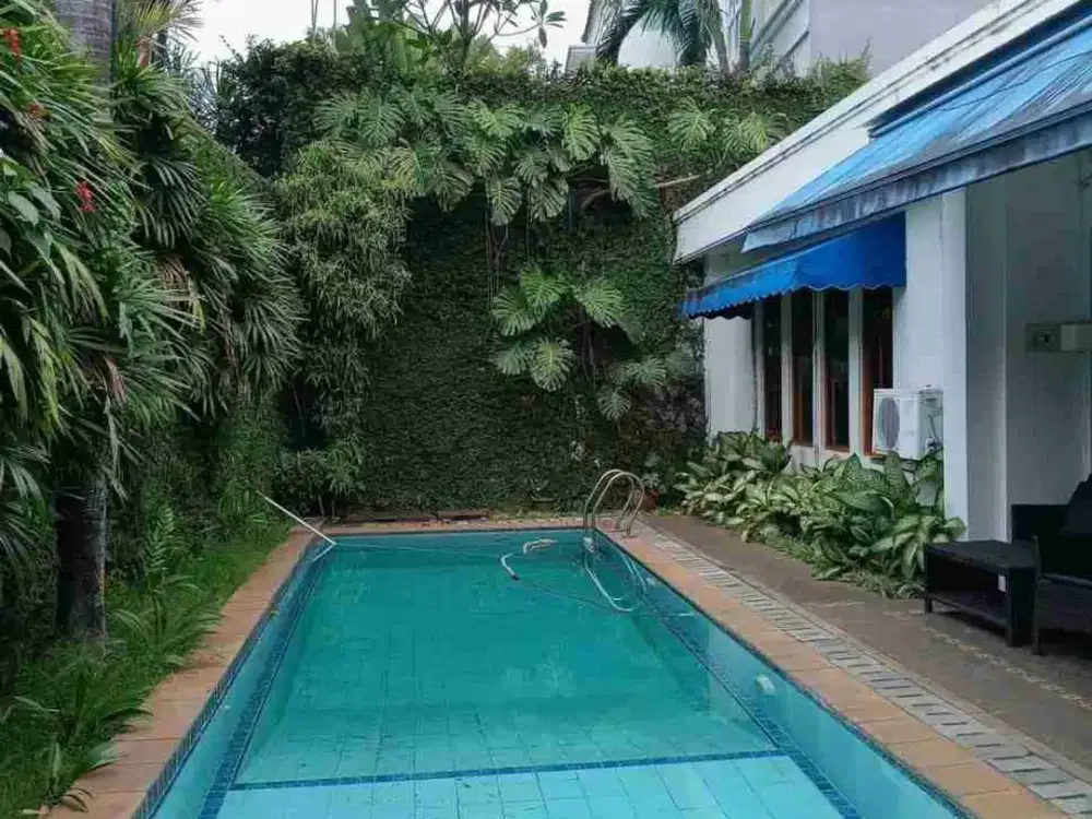Sewa Rumah Strategis Kawasan Elite Kemang Jakarta Selatan