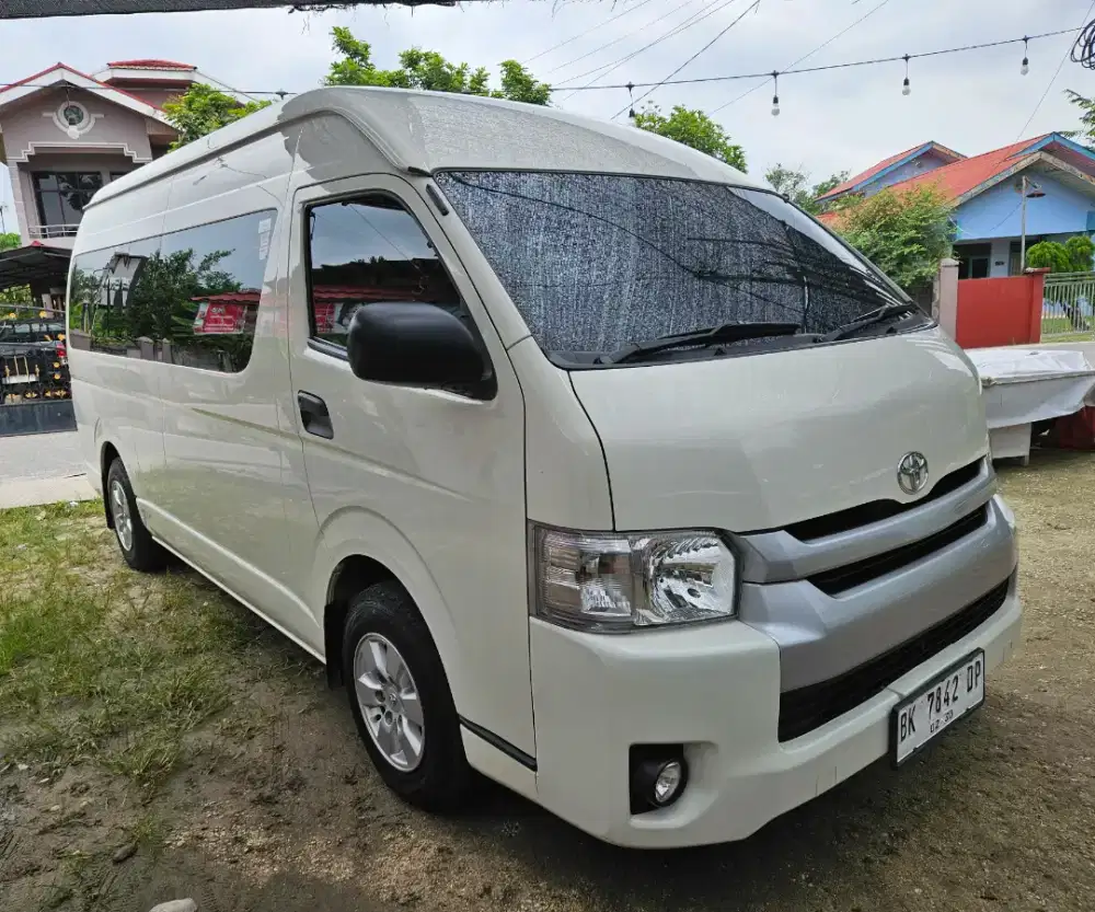 Hiace Commuter 2019