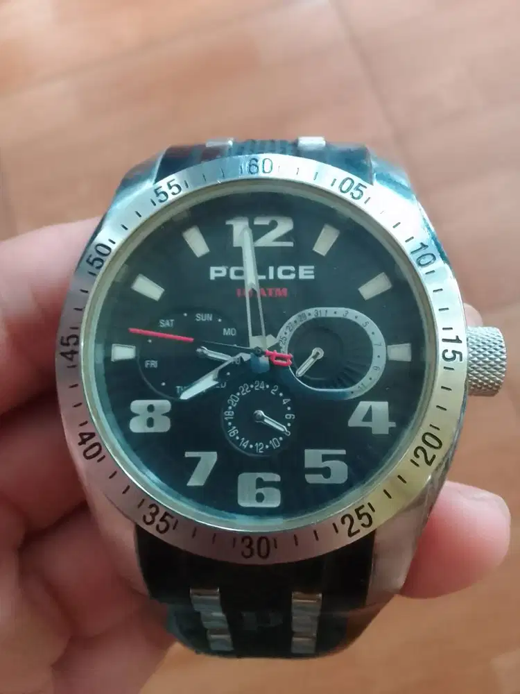 Jam tangan POLICE