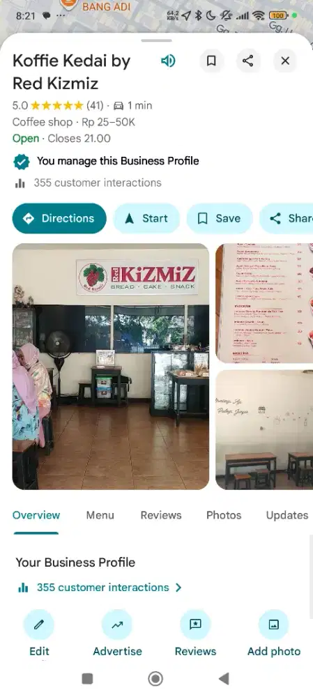 Staf Toko Roti dan Kedai Kopi