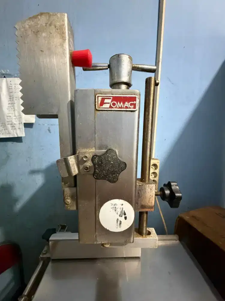 Mesin Potong Tulang Fomac BSW-W210A Second Berkualitas - Siap Pakai