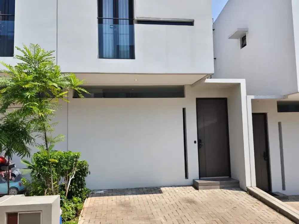 Dijual Rumah Strategis 3 Lantai Siap Huni di Serua, Tangsel