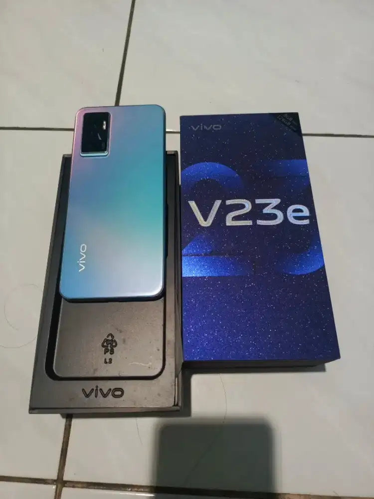 Vivo v23e ram 8/128 gb second hp dus