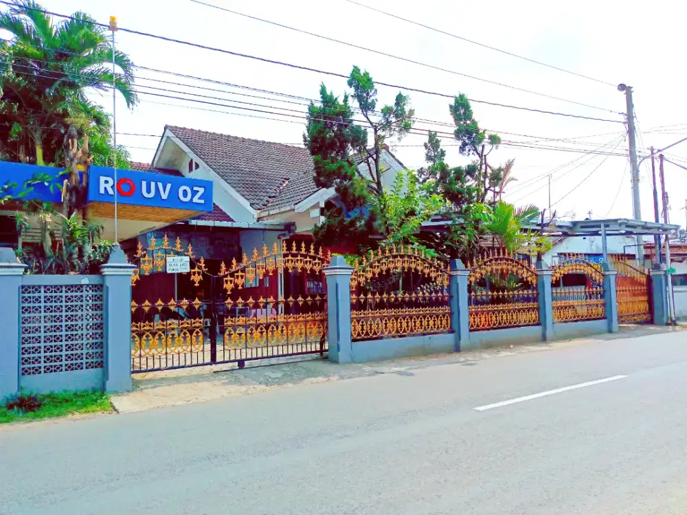 Bismillah, dijual rumah asri beserta usaha didekat pusat kota.