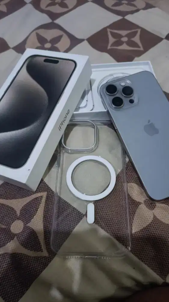 iPhone 15 pro max 256