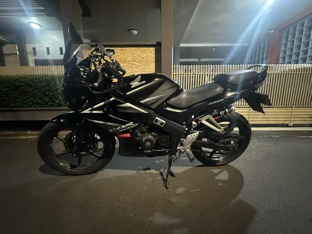 Cbr 2008 full spek orinya ada