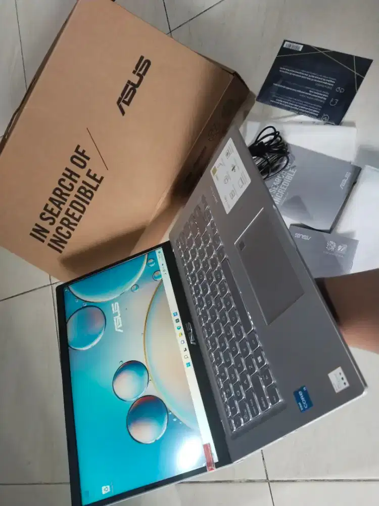 Dijual laptop Asus Vivobook Intel i3 gen 11 RAM 8GB SSD 512GB Lengkp