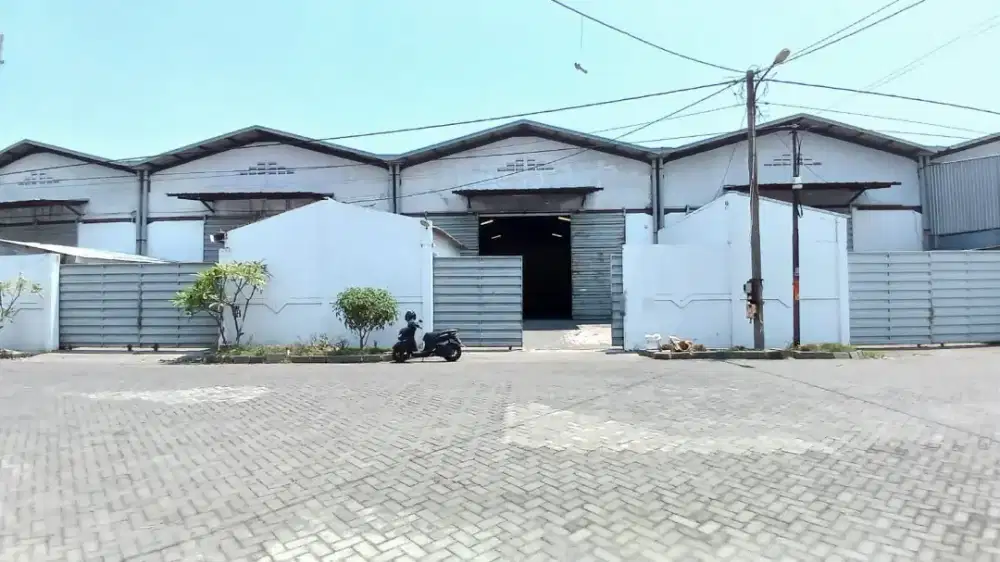 Gudang Surimulia. Margomulyo. Sebelah tol. SBY barat