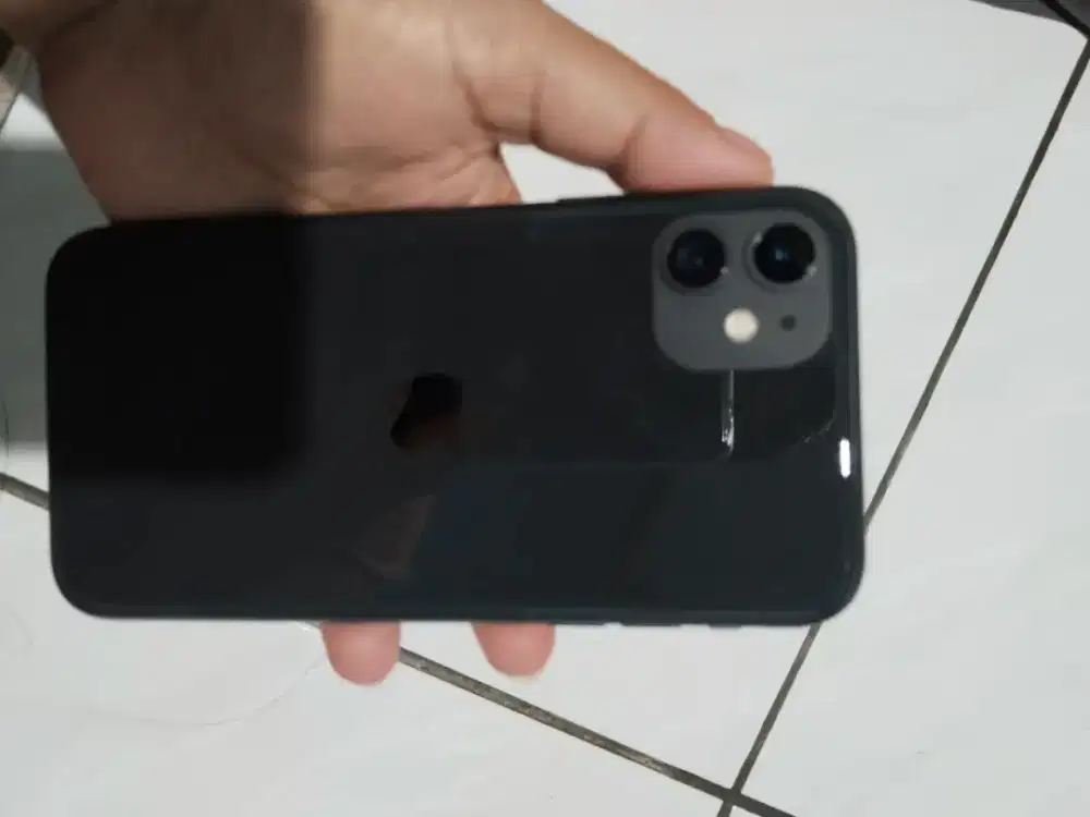 Iphone 11 64 gb second inter beacukai unit only