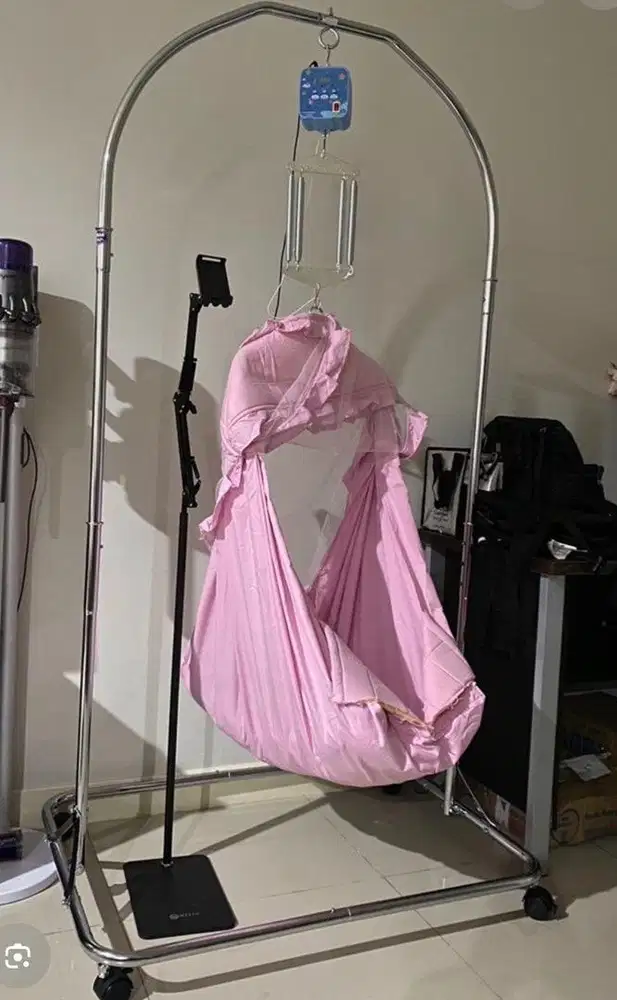 Ayunan Bayi Elektrik Beserta Keranjang