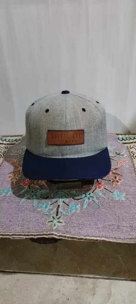 Snapback Classic Yupoong 
All size
Full tag