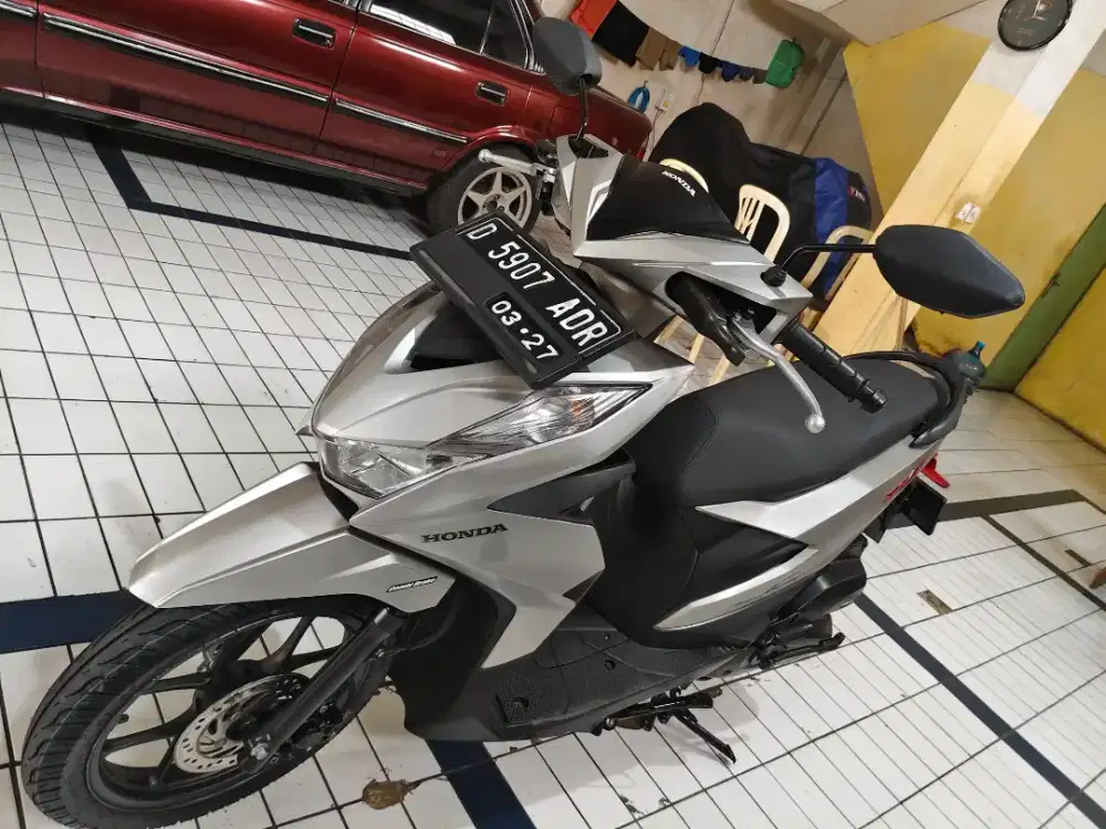Honda Beat Deluxe thn 2022 ISTIMEWA Km 21rb (KODYA, Pajak Isi )