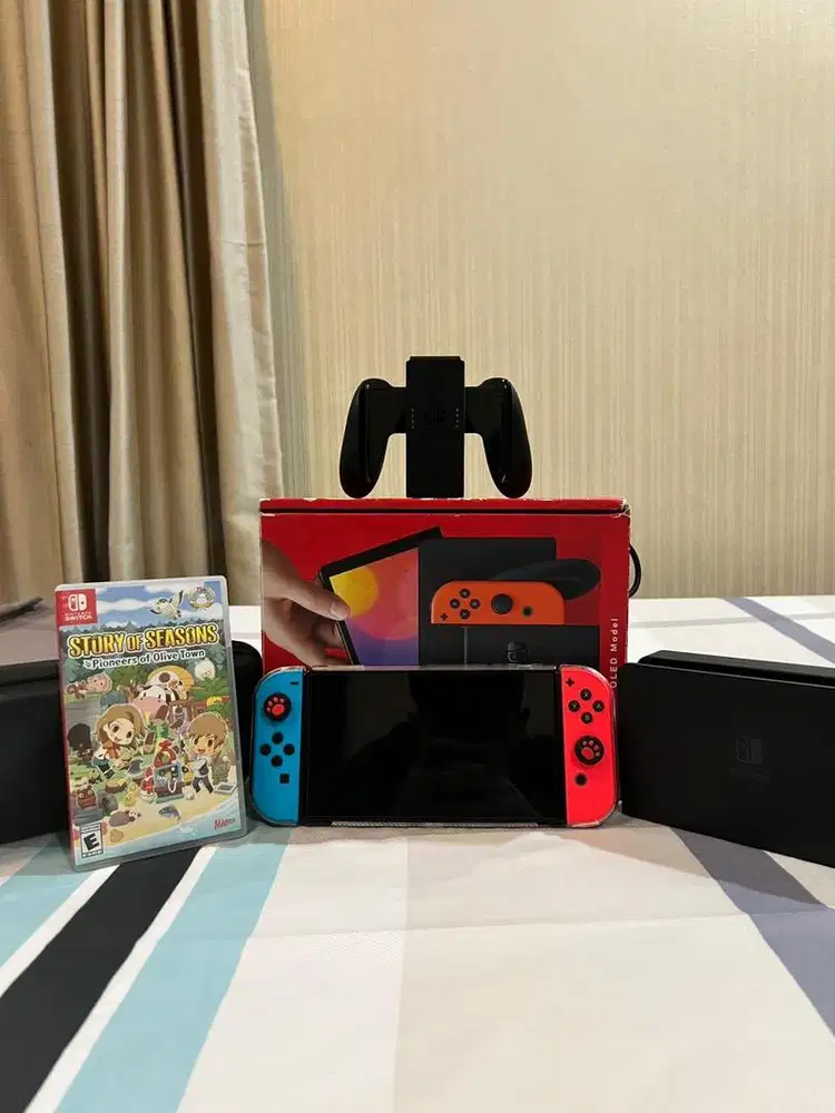 Nintendo switch Oled OFW (bonus banyak)