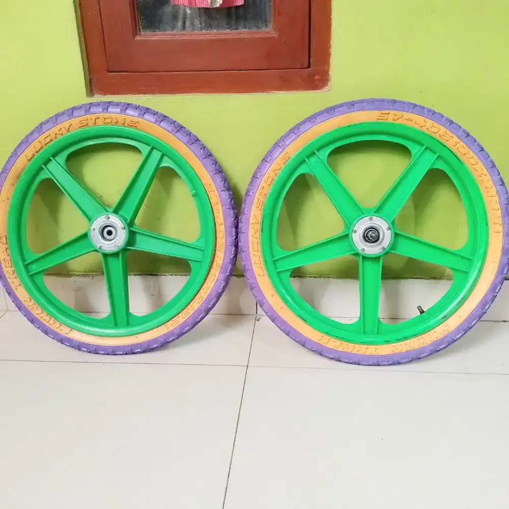 Ban Velg Racing Sepeda UK 20 Inch 20 x 2.125
