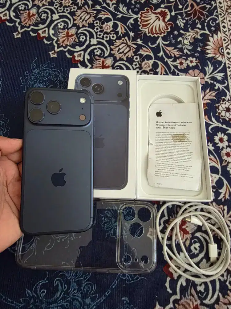 iPhone 17 pro max 256gb garansi 14-12-2026 battry  100% cc baru 17