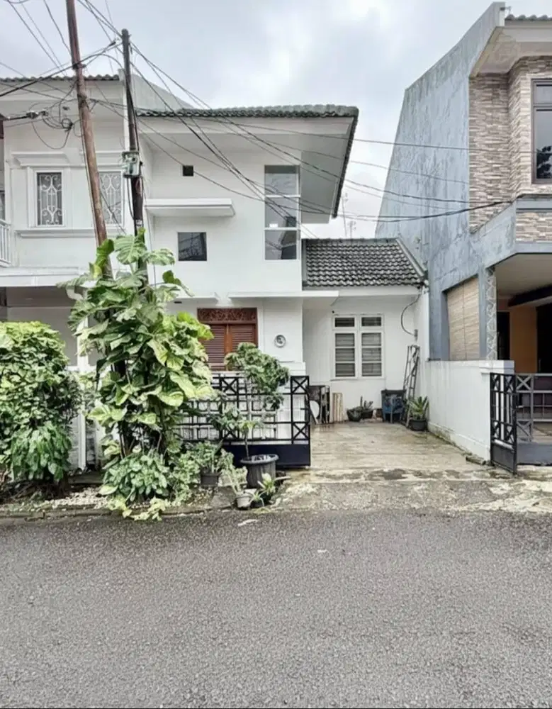 Dijual Rumah Strategis Dkt British School di Bintaro Jaksel AR-17582