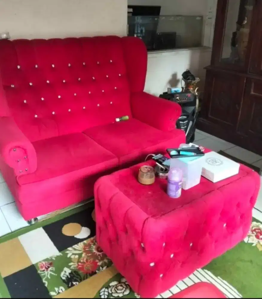 Sofa  merah second