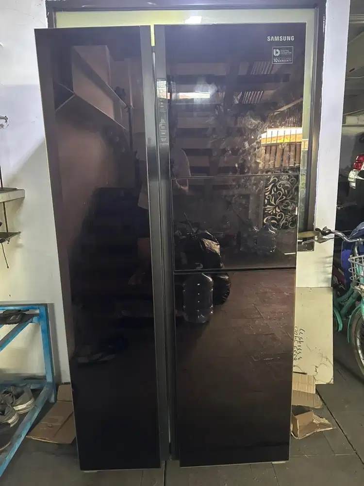 Kulkas Samsung Side by Side RS554NRUA9M