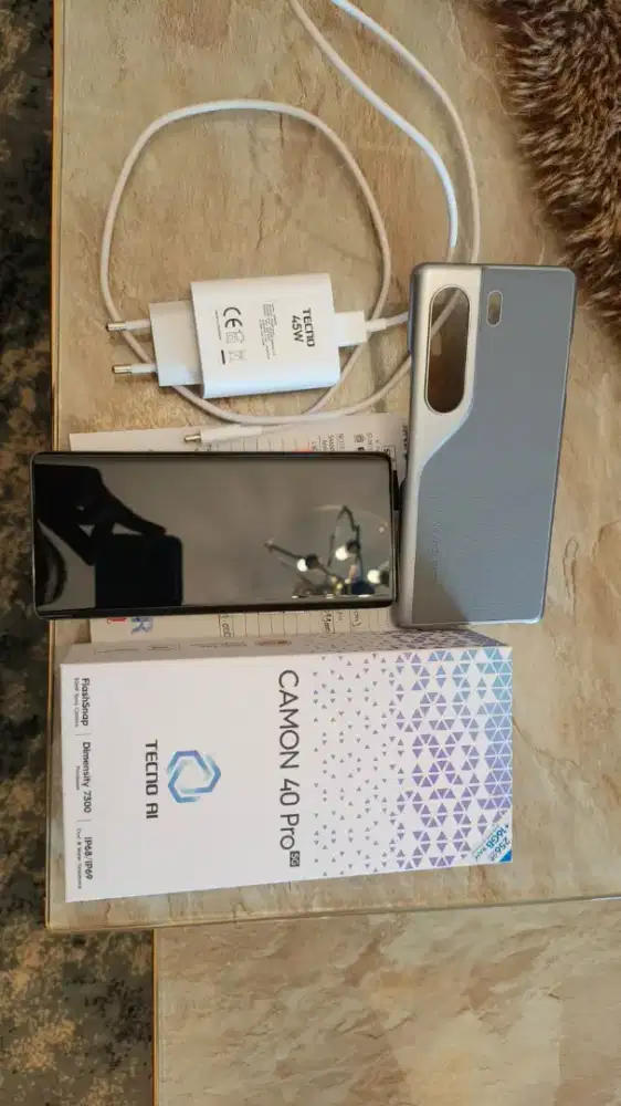 Techno Camon 40 Pro 5G 8/256(Jual Krn Mau Ganti HP)