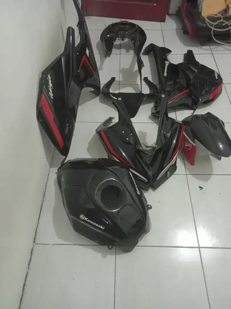 Bodi motor kawasaki ninja 250cc