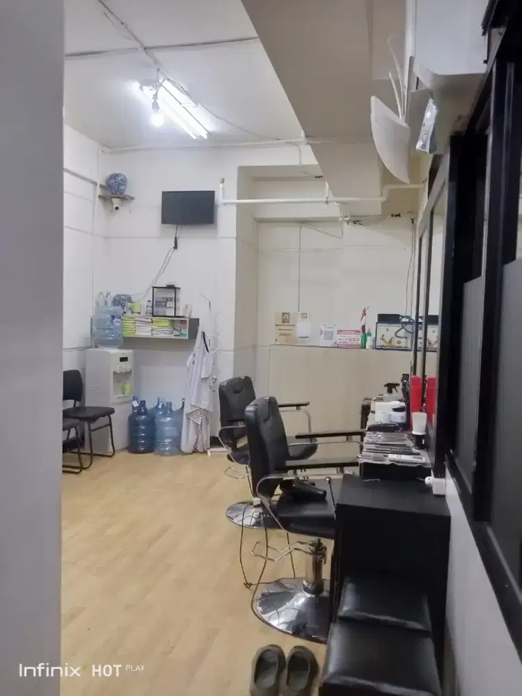 Dijual seluruh perlengkapan dan peralatan barber berikut alat nya