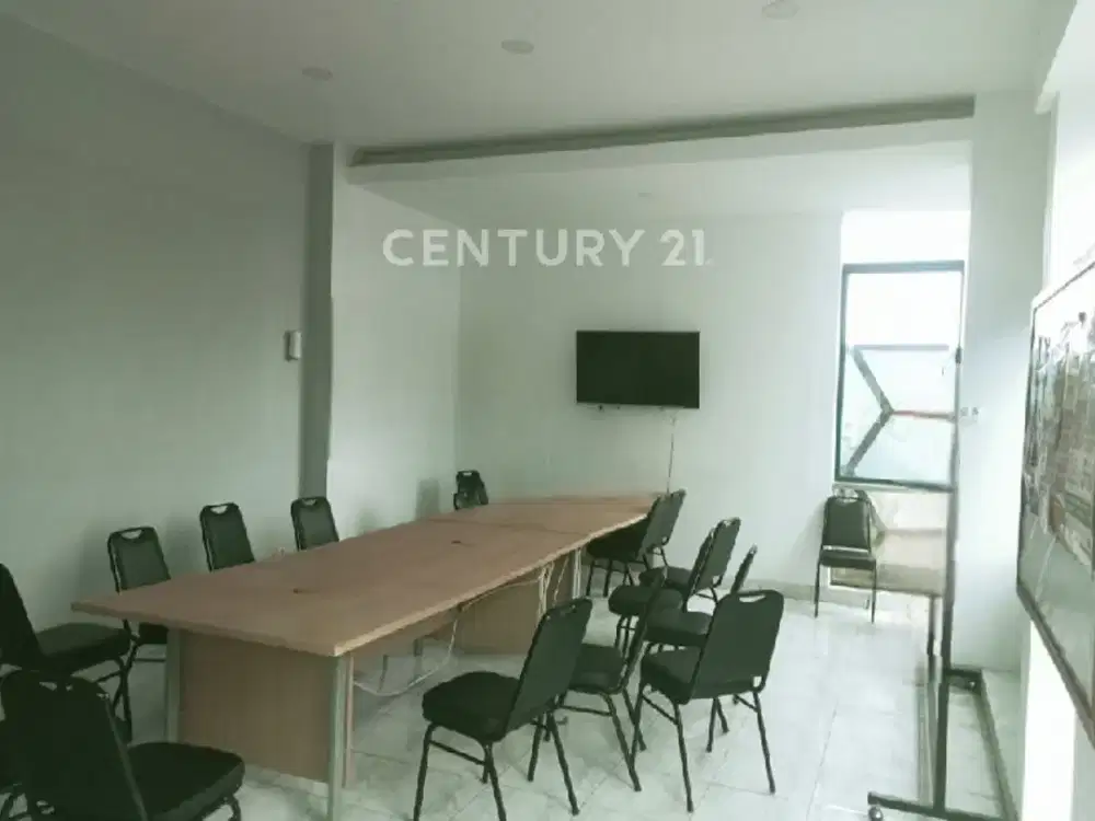 Ruko Tengah Kota Semarang, Parkir Luas. Keamanan 24 Jam