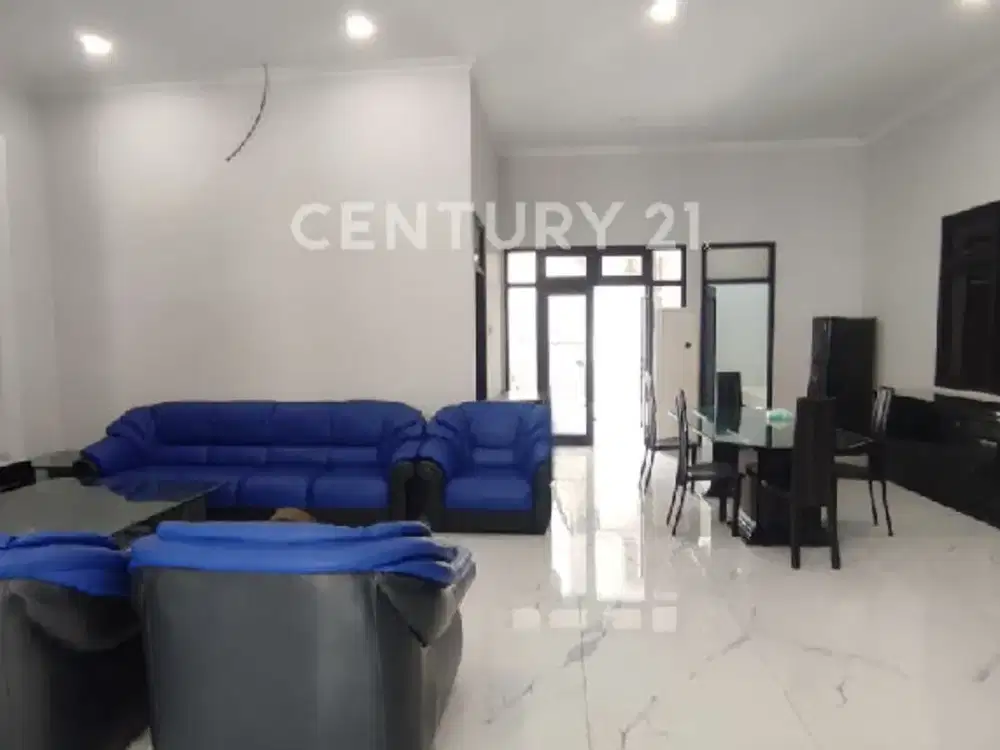 Rumah Tengah Kota  Semarang, Dekat Mall, Siap Pakai