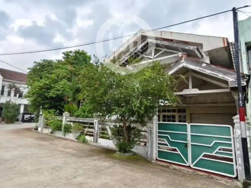 Rumah Posisi Hoek di Janur Indah, Kelapa Gading, Jakata Utara