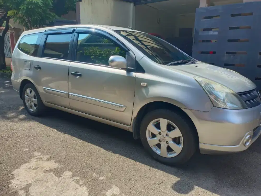 Jual Nissan grand livina