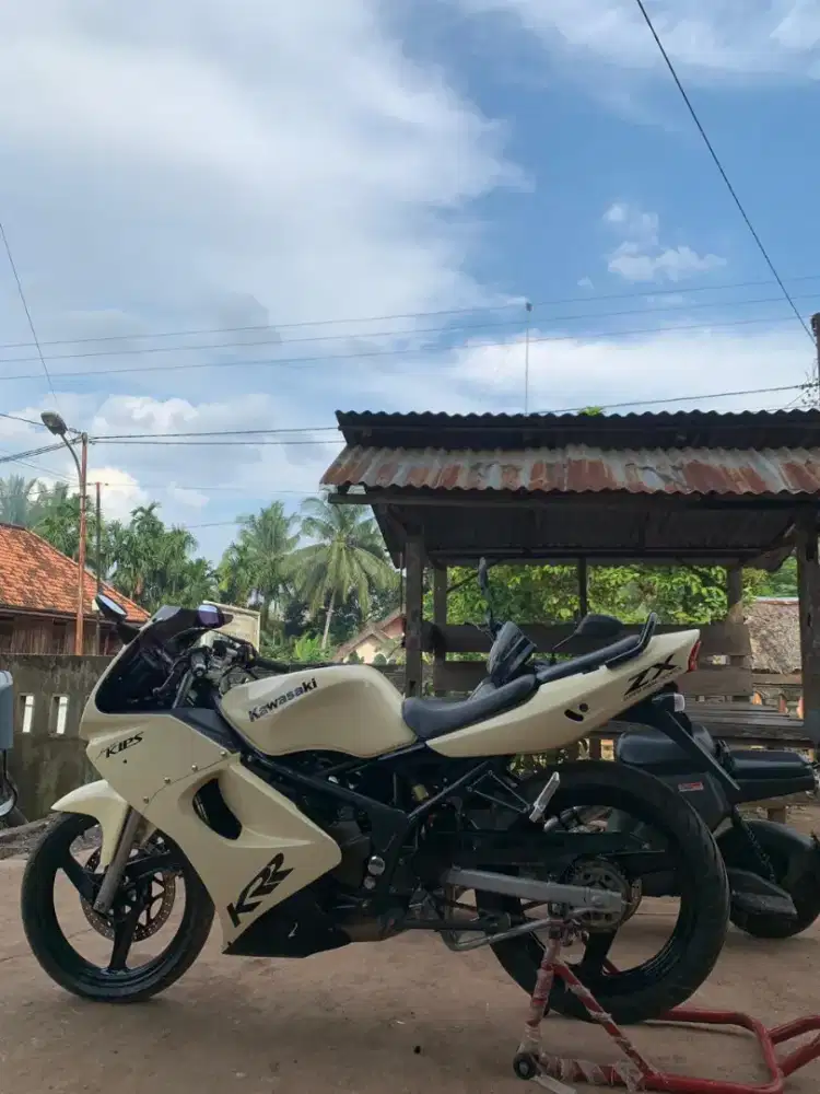 DIJUAL CEPAT KAWASAKI NINJA MULUS