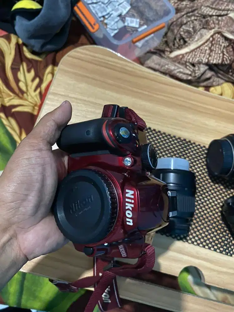 Camera  DSLR Nikon D3200 warna Maroon dengan 3 lensa