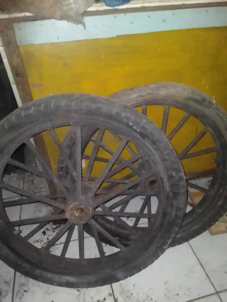 Dijual sepasang ban gerobak