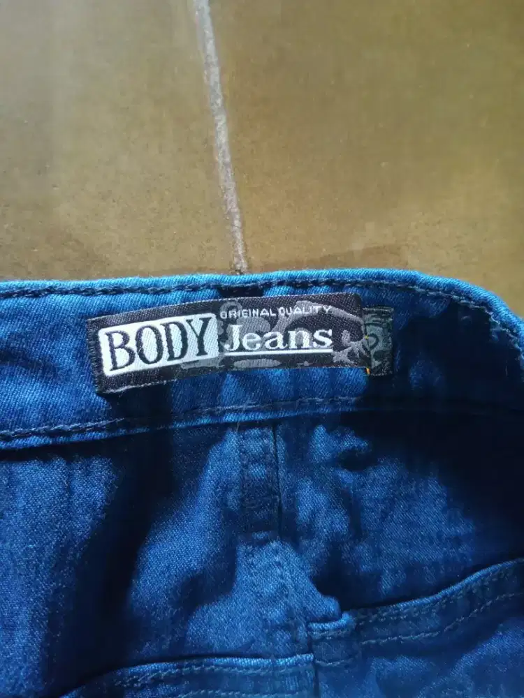 Celana jeans wanita dewasa second