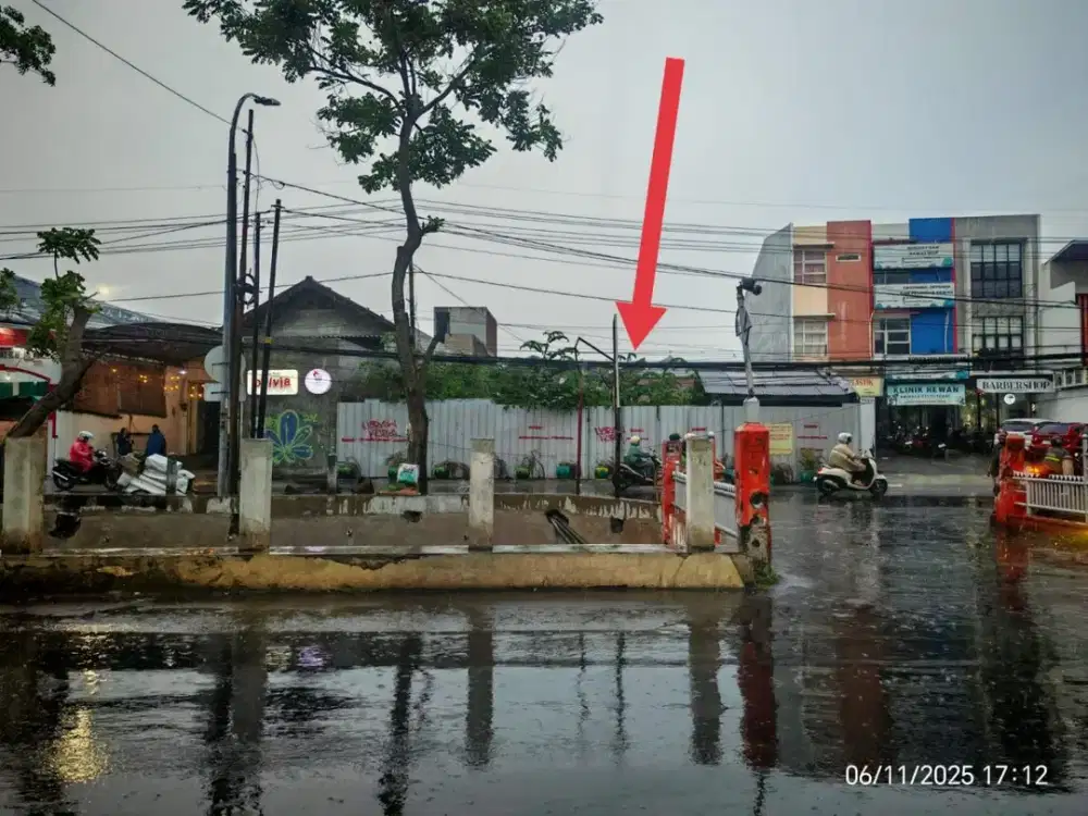 Disewakan RAYA WIYUNG seberang FORE