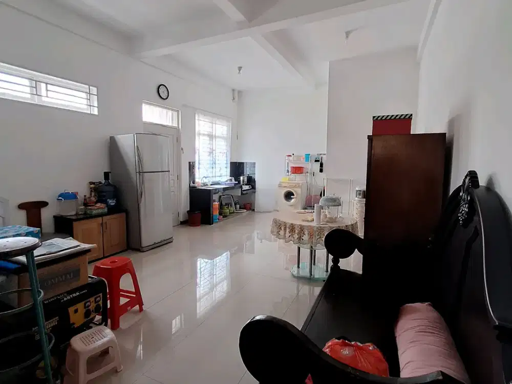 Ruko Tengah Kota, Kondisi Bagus,Dekat Sekolah