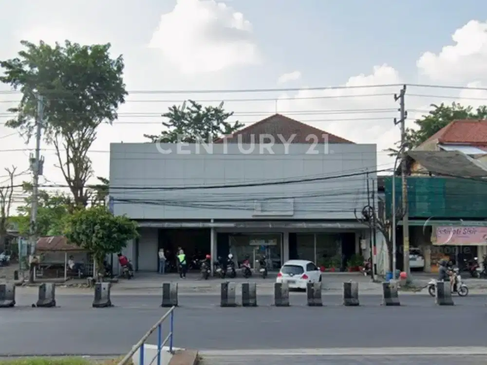 Tempat Usaha Di Pinggir Jalan Raya Majapahit.