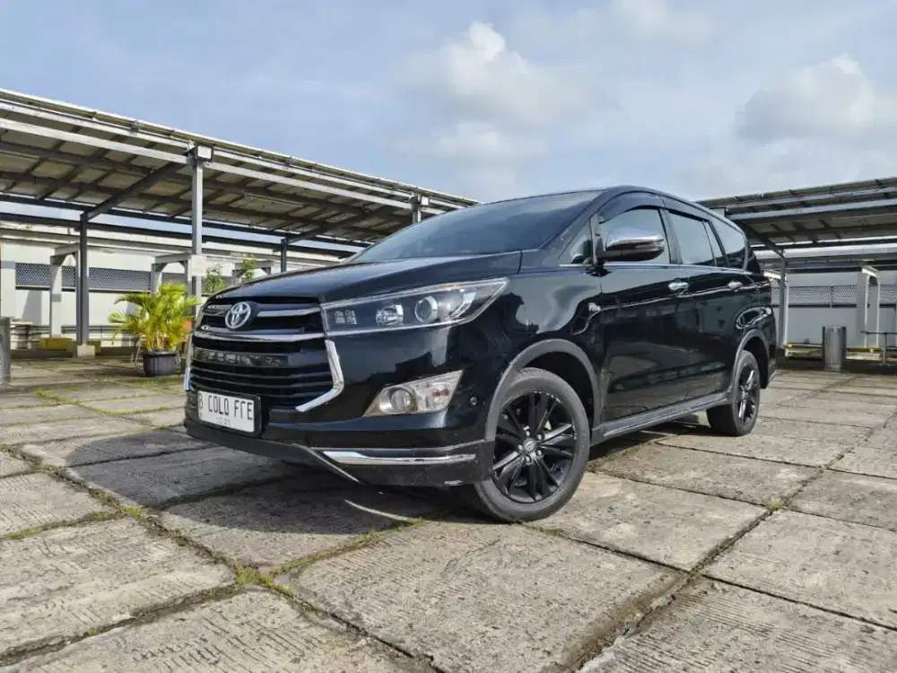 Innova Venturer 2.0 2019 Matic Hitam 2020 at Bagus 2018 terawat top
