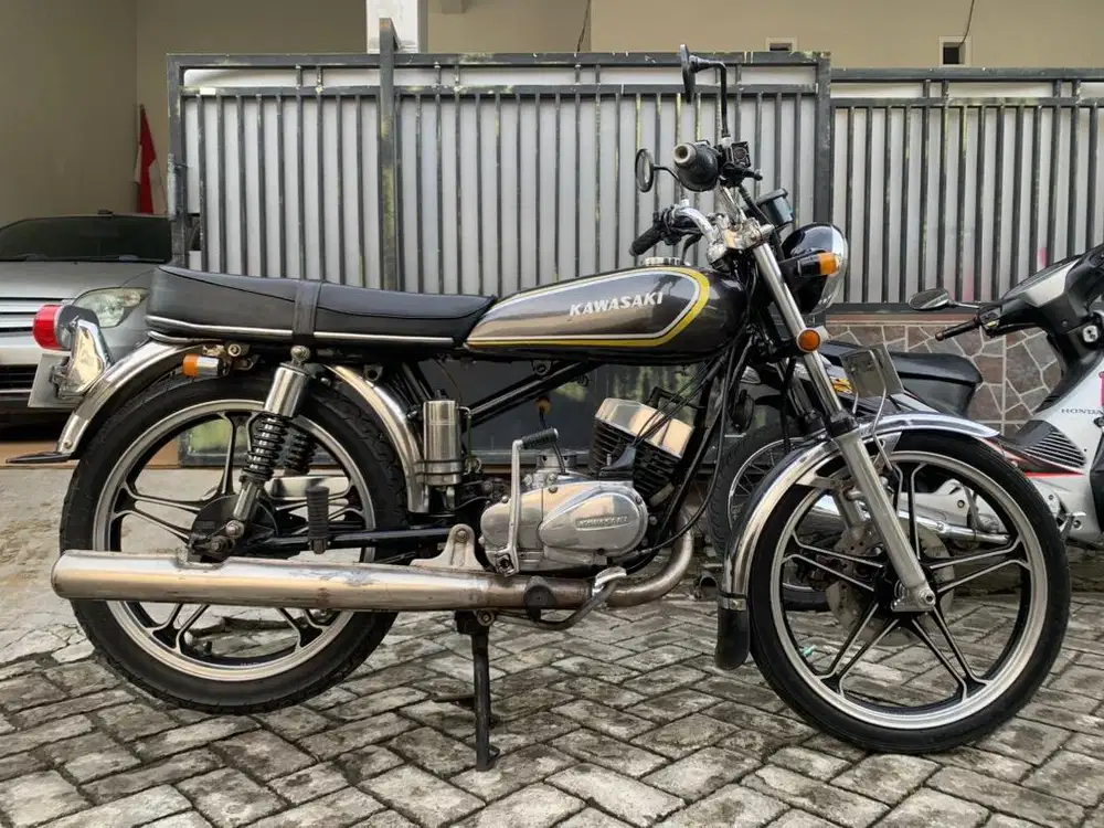 Kawasaki KH 100