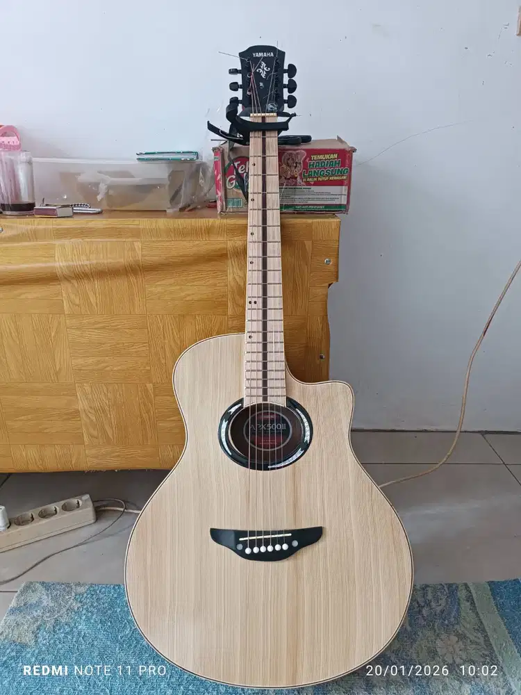 Jual gitar akustik Yamaha apx500II bekas