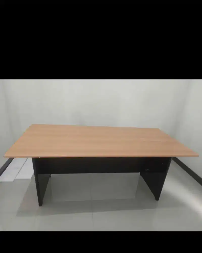 meja meating dan properti kantor