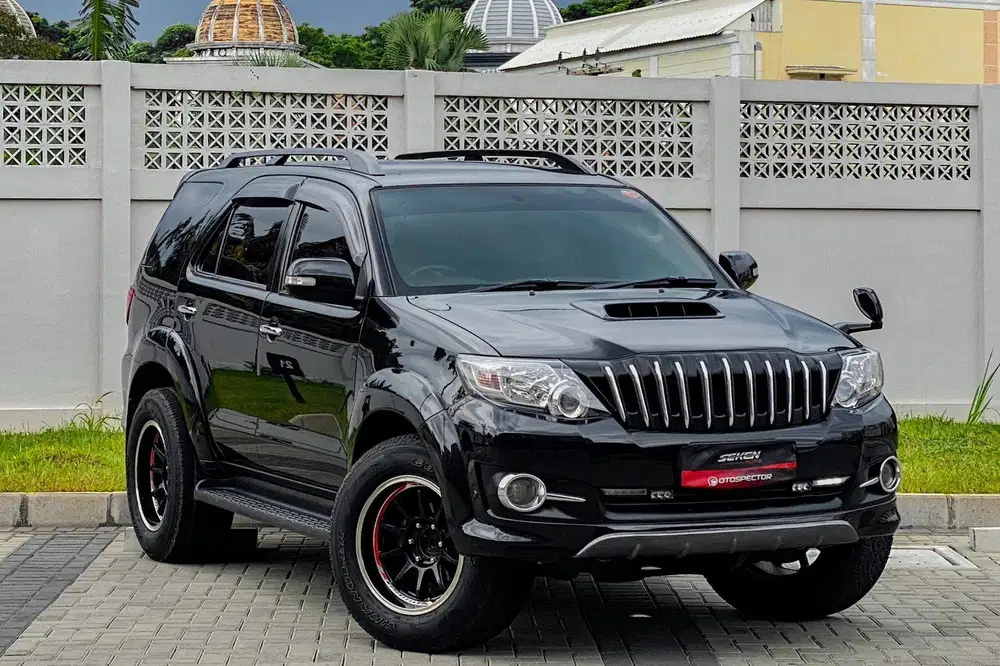 Toyota Fortuner 2.5G 2.5 G VNT Turbo Diesel Solar AT Matic 2015 Hitam.