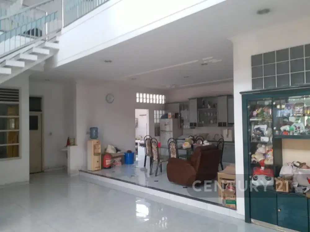 Dijual Rumah Jalan Taman Beringin 2 Lantai Siap Huni