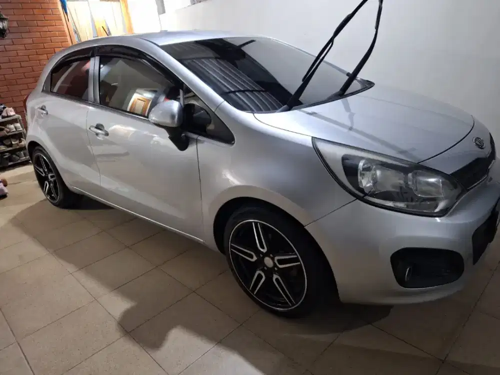 KIA Rio M/T 2012 Silver