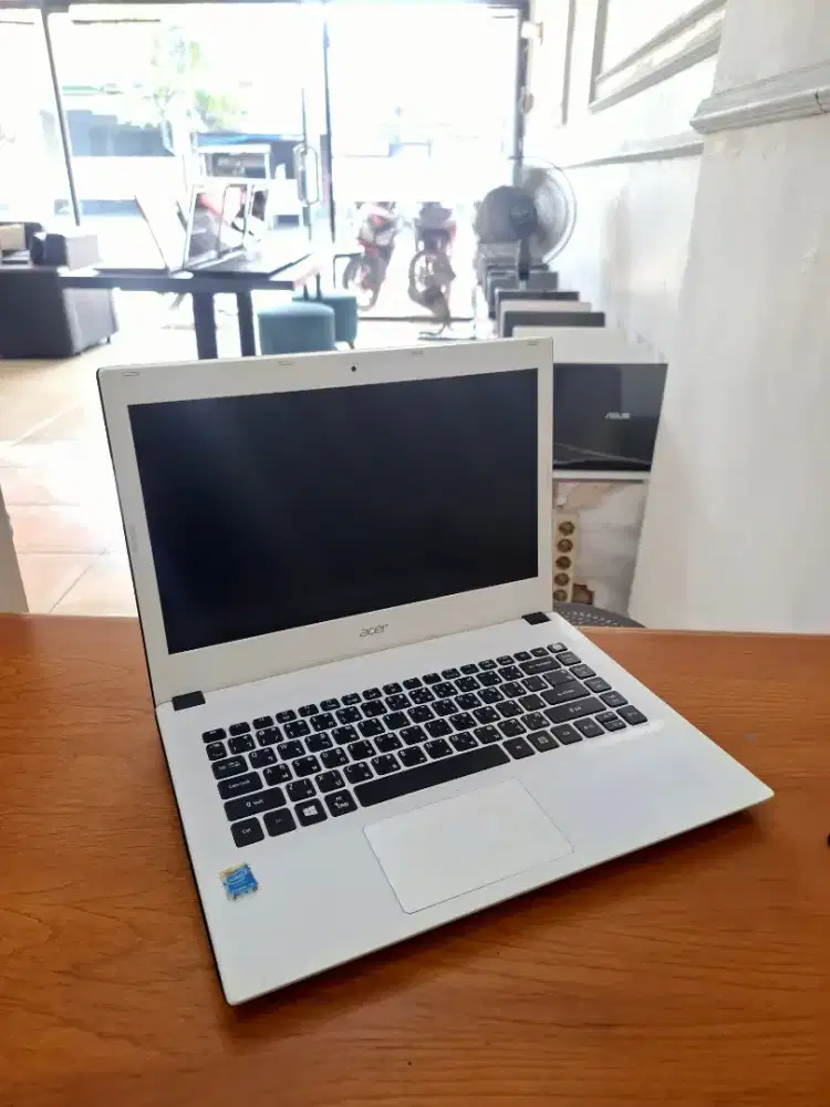 Laptop acer E5 intel core i3