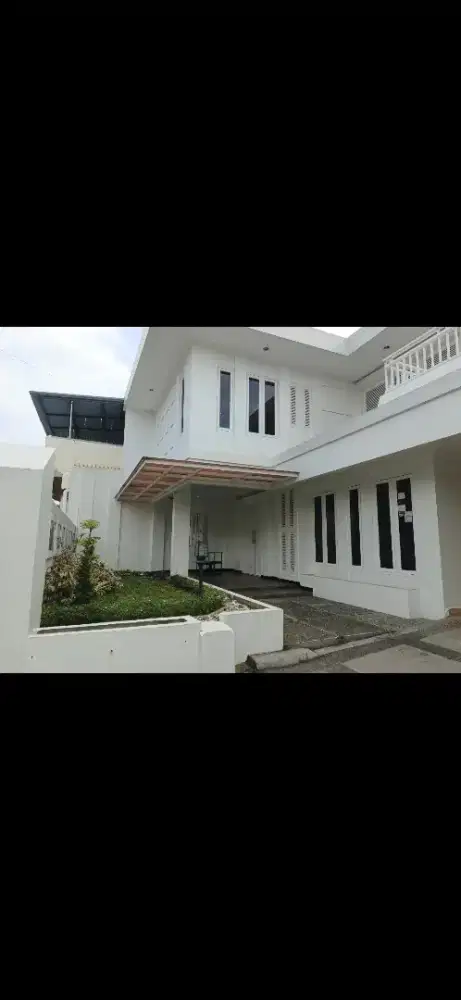 Disewakan rumah di komplek