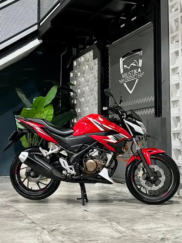 HONDA CB150R 2019- Chintia Mustika